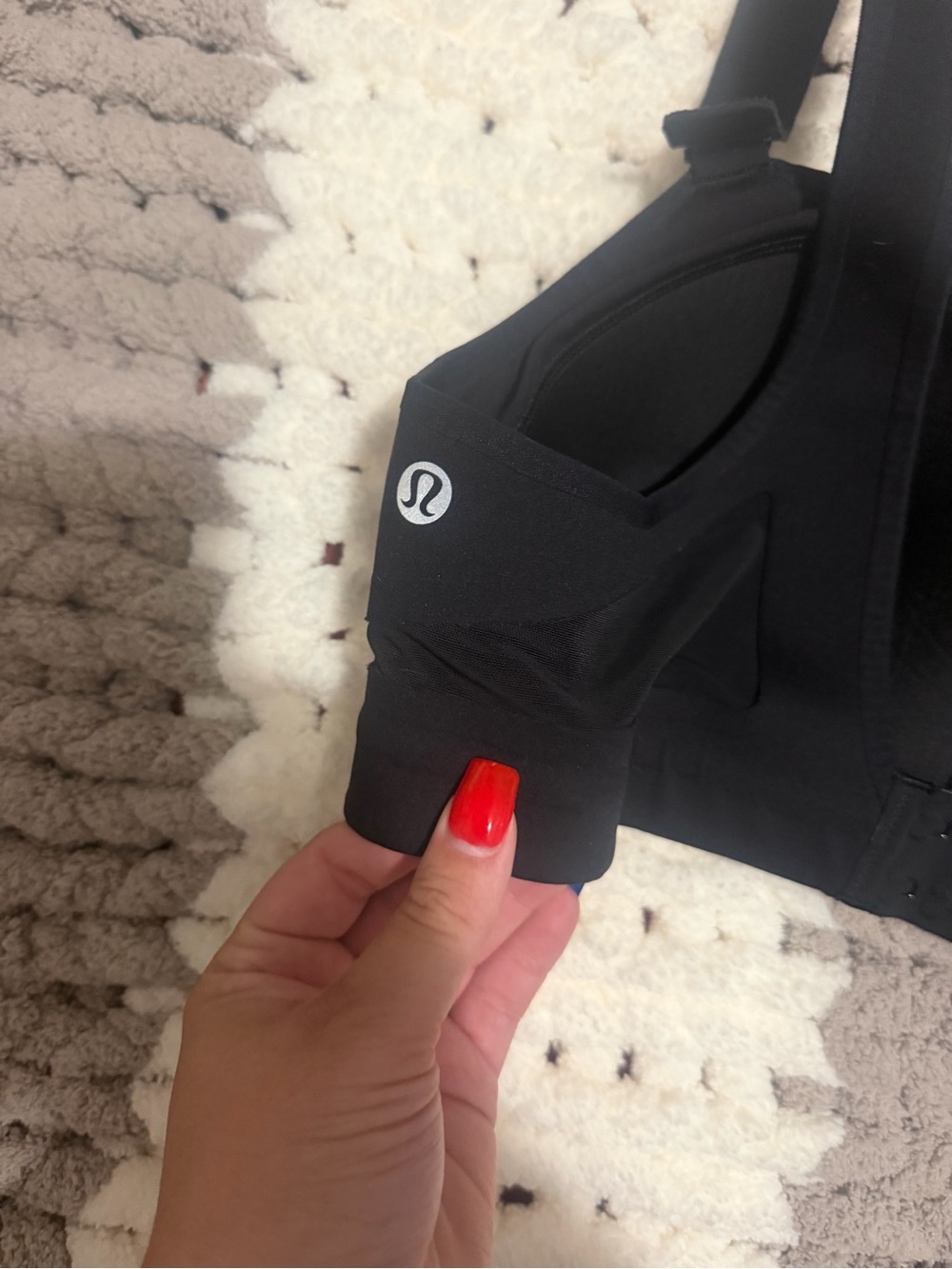 Lululemon swift speed bra size 36B - Picture 5 of 8